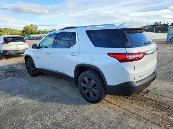 1GNEVHKW4JJ162241 — 2018 Chevrolet Traverse, фото 2 с аукциона Copart 06.10.2026, Вандализм