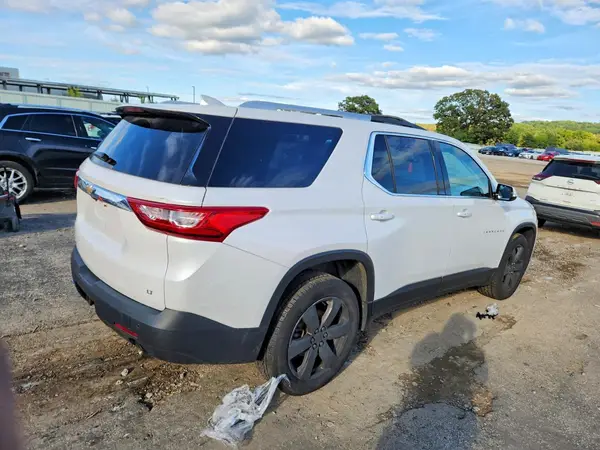 1GNEVHKW4JJ162241 — 2018 Chevrolet Traverse, фото 3 с аукциона Copart 06.10.2026, Вандализм