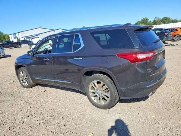 1GNEVKKWXJJ117883 — 2018 Chevrolet Traverse, фото 2 с аукциона Copart, Механические повреждения