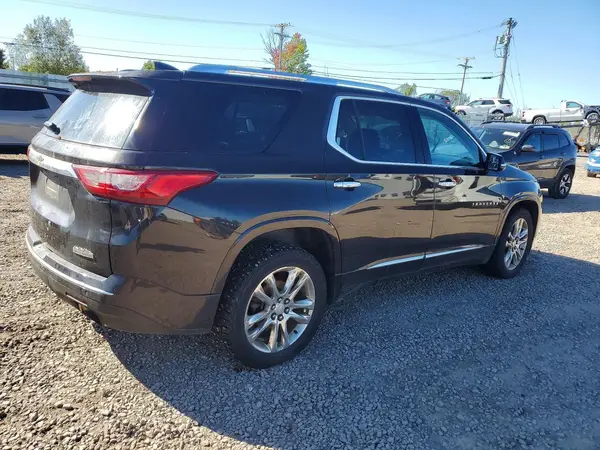 1GNEVKKWXJJ117883 — 2018 Chevrolet Traverse, фото 3 с аукциона Copart, Механические повреждения