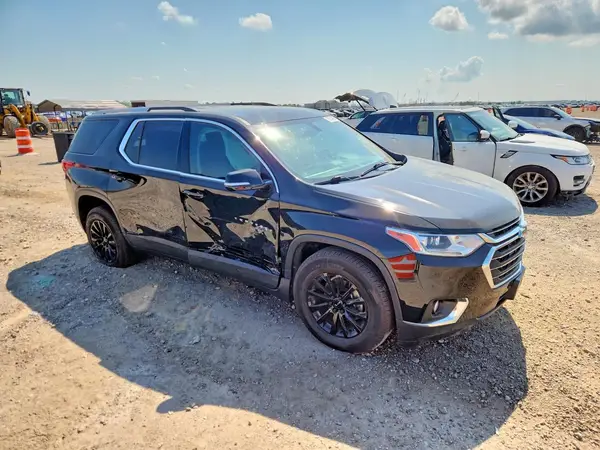 1GNEVGKWXJJ211324 — 2018 Chevrolet Traverse, фото 4 с аукциона Copart, Боковая часть