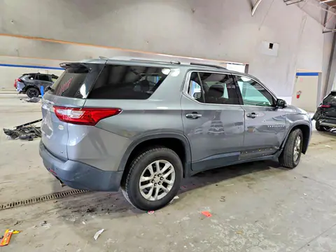 2018 CHEVROLET TRAVERSE VIN 1GNEVGKWXJJ123972 фото 3