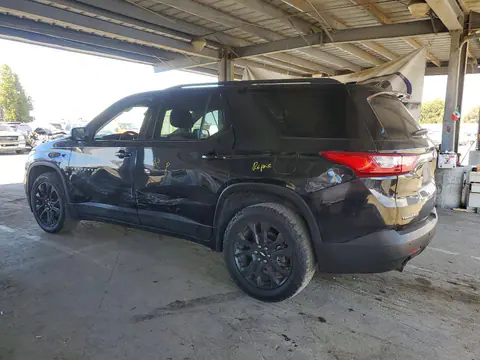 2018 Chevrolet Traverse VIN 1GNERJKXXJJ143200 фото 2