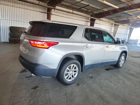 2018 Chevrolet Traverse VIN 1GNERFKW7JJ150089 фото 3