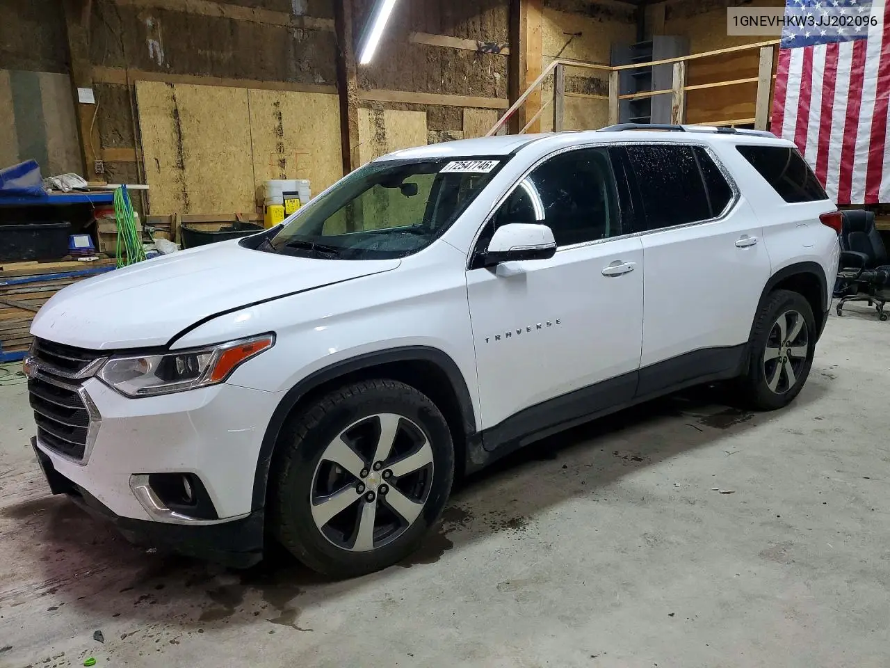 2018 Chevrolet Traverse Lt VIN 1GNEVHKW3JJ202096 фото 1