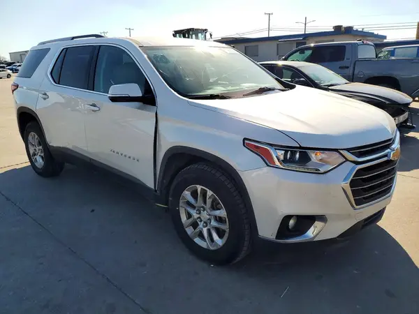 1GNERGKW8JJ104986 — 2018 Chevrolet Traverse, фото 4 с аукциона Copart, Боковая часть