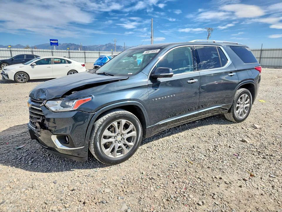 2019 Chevrolet Traverse VIN 1GNEVKKW6KJ268513 фото 1
