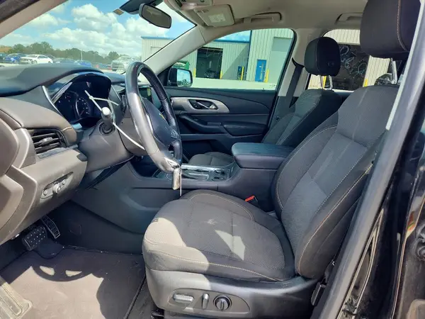 2019 CHEVROLET TRAVERSE VIN 1GNERGKW4KJ138179 фото 7