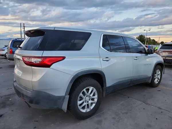 1GNEVFKW3KJ148384 — 2019 Chevrolet Traverse, фото 3 с аукциона Copart 28.09.2026, Град