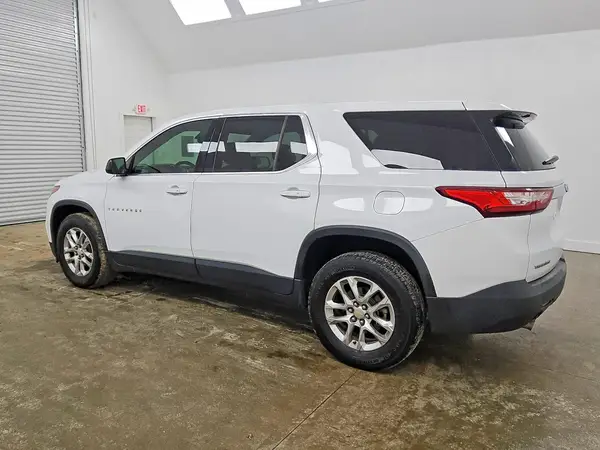 1GNERFKW1LJ103613 — 2020 Chevrolet Traverse, фото 2 с аукциона Copart 29.09.2026, Мелкие вмятины и царапины