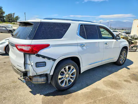 2020 Chevrolet Traverse VIN 1GNERKKW8LJ225121 фото 3