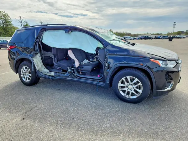1GNEVGKW5LJ326741 — 2020 Chevrolet Traverse, фото 4 с аукциона Copart, Опрокидывание