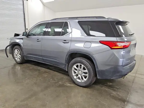 1GNERGKW1MJ161812 — 2021 Chevrolet Traverse, фото 2 с аукциона Copart, Передняя часть