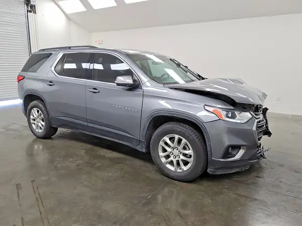 1GNERGKW1MJ161812 — 2021 Chevrolet Traverse, фото 4 с аукциона Copart, Передняя часть