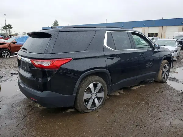 1GNEVHKW4MJ101864 — 2021 Chevrolet Traverse, фото 3 с аукциона Copart, Передняя часть
