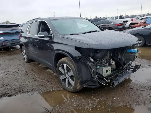 1GNEVHKW4MJ101864 — 2021 Chevrolet Traverse, фото 4 с аукциона Copart, Передняя часть