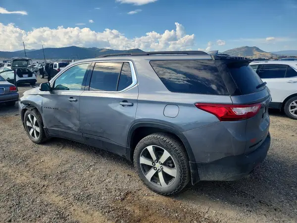 1GNEVHKW5MJ128779 — 2021 Chevrolet Traverse, фото 2 с аукциона Copart, Боковая часть