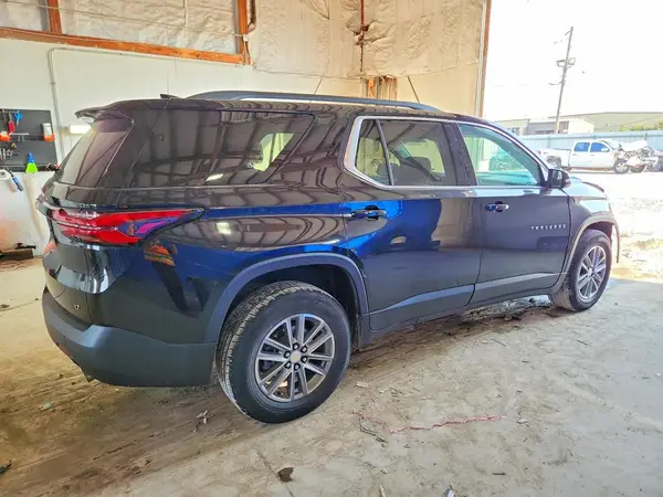 1GNEVHKW7PJ167765 — 2023 Chevrolet Traverse, фото 3 с аукциона Copart, Передняя часть