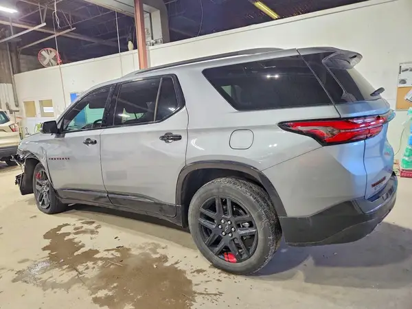 1GNERKKW3PJ317548 — 2023 Chevrolet Traverse, фото 2 с аукциона Copart, Передняя часть