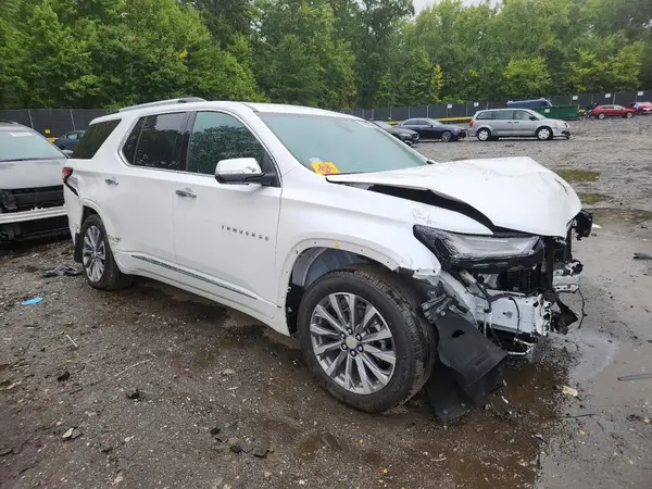 1GNEVKKW3PJ294722 — 2023 Chevrolet Traverse, фото 4 с аукциона Copart 02.10.2026, Передняя часть