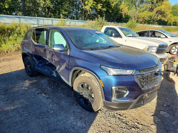 1GNEVGKW5PJ288580 — 2023 Chevrolet Traverse, фото 4 с аукциона Copart, Опрокидывание
