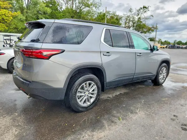 1GNEVGKW8PJ181751 — 2023 Chevrolet Traverse, фото 3 с аукциона Copart, Боковая часть