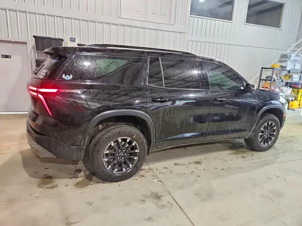 1GNEVJKS3RJ180522 — 2024 Chevrolet Traverse, фото 3 с аукциона Copart 07.10.2026, Боковая часть