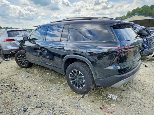1GNEVJRS1SJ279657 — 2025 Chevrolet Traverse, фото 2 с аукциона Copart 13.10.2026, Передняя часть