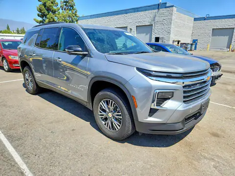 1GNERGKS9TJ206104 — 2026 Chevrolet Traverse, фото 4 с аукциона Copart 13.10.2026, Мелкие вмятины и царапины