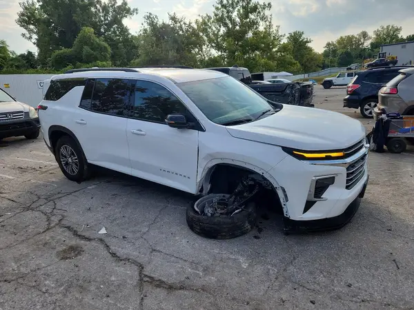 1GNEVGKS7TJ147596 — 2026 Chevrolet Traverse, фото 4 с аукциона Copart, Передняя часть