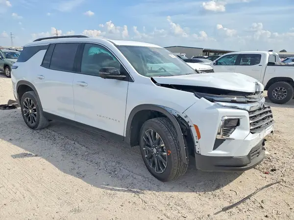 1GNERGKS8TJ325990 — 2026 Chevrolet Traverse, фото 4 с аукциона Copart, Передняя часть