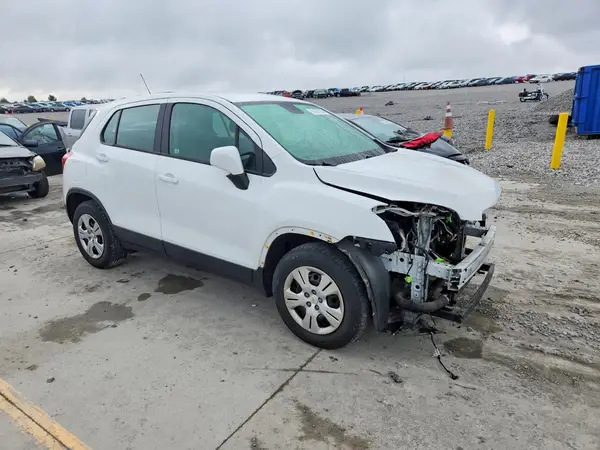 KL7CJKSBXGB760758 — 2016 Chevrolet TRAX, фото 4 с аукциона Copart, Передняя часть