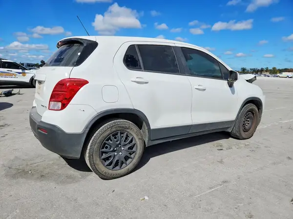 KL7CJKSB0GB614465 — 2016 Chevrolet TRAX, фото 3 с аукциона Copart, Передняя часть