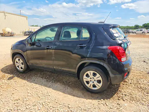 3GNCJKSB6HL284390 — 2017 Chevrolet TRAX, фото 2 с аукциона Copart 30.09.2026, Передняя часть