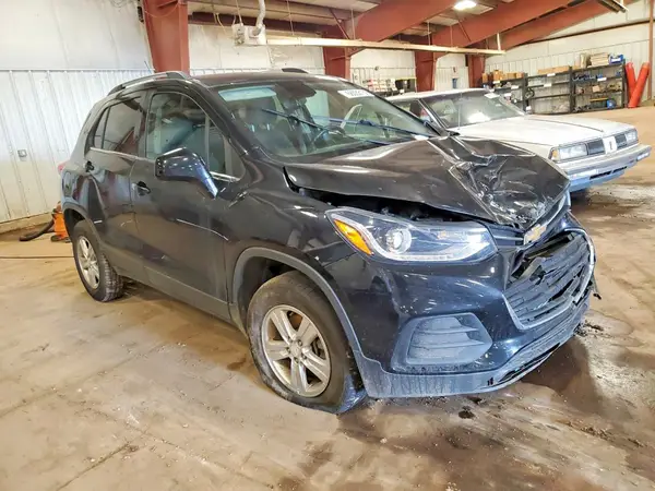 3GNCJPSB9HL131077 — 2017 Chevrolet TRAX, фото 4 с аукциона Copart, Передняя часть