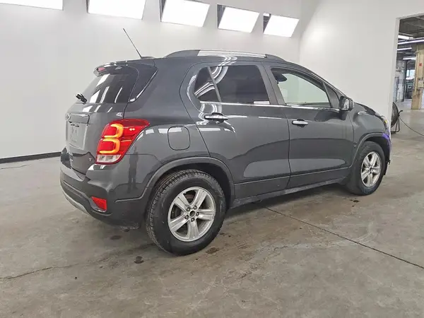 KL7CJLSB5JB706779 — 2018 Chevrolet TRAX, фото 3 с аукциона Copart 06.10.2026, Повреждения со всех сторон