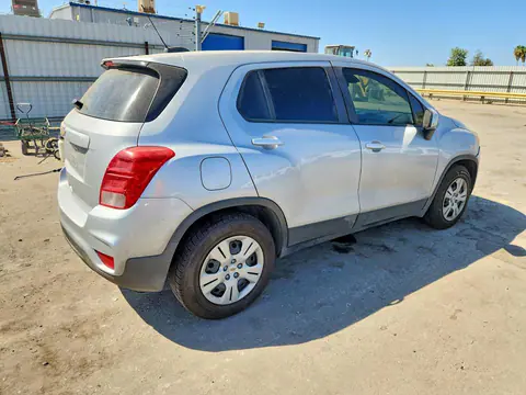 2018 Chevrolet Trax VIN 3GNCJKSB7JL313773 фото 3