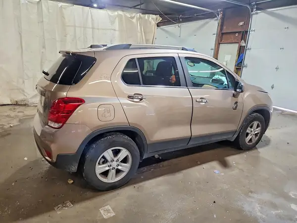 3GNCJPSB1JL304547 — 2018 Chevrolet TRAX, фото 3 с аукциона Copart, Передняя часть