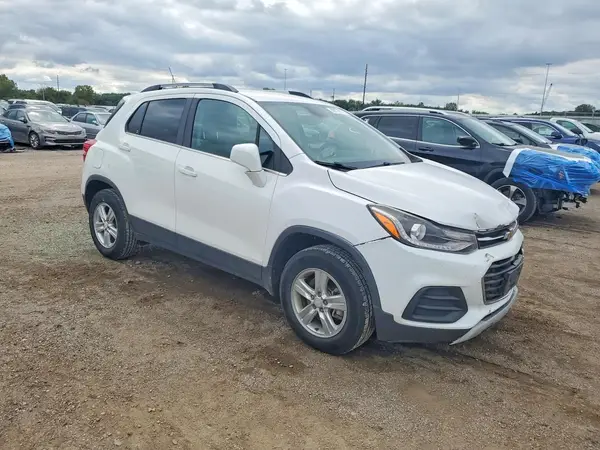 3GNCJPSB4JL262228 — 2018 Chevrolet TRAX, фото 4 с аукциона Copart, Передняя часть