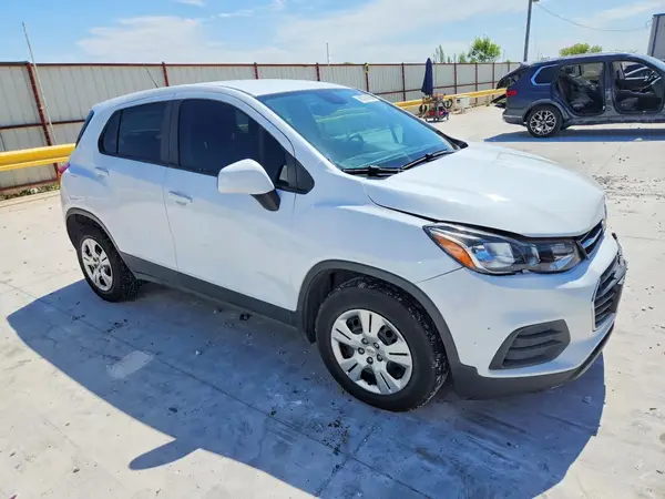 KL7CJKSB7JB628581 — 2018 Chevrolet TRAX, фото 4 с аукциона Copart 07.10.2026, Передняя часть