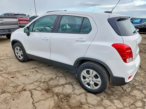 3GNCJKSB1JL293018 — 2018 Chevrolet TRAX, фото 2 с аукциона Copart 02.10.2026, Механические повреждения
