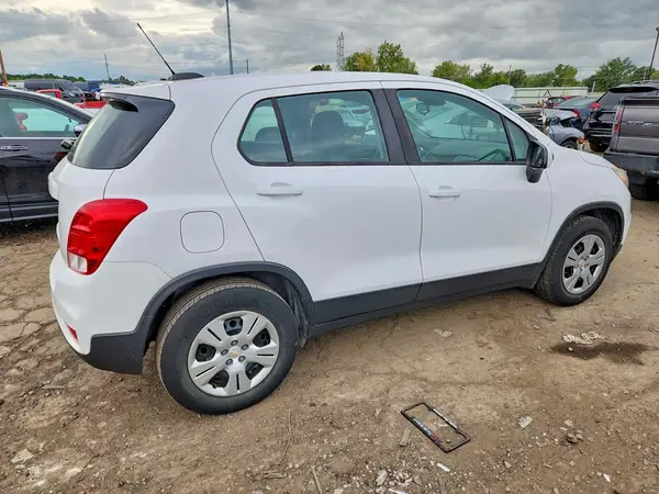 3GNCJKSB1JL293018 — 2018 Chevrolet TRAX, фото 3 с аукциона Copart 02.10.2026, Механические повреждения
