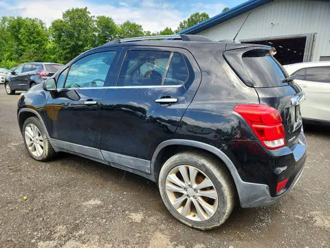 2019 Chevrolet Trax VIN 3GNCJRSB0KL109875 фото 2
