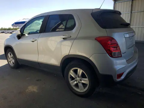 2019 Chevrolet Trax VIN 3GNCJKSB0KL262487 фото 2