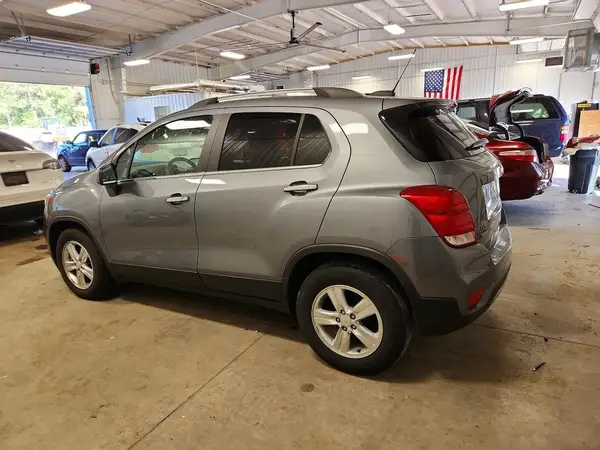 KL7CJLSB9KB855519 — 2019 Chevrolet TRAX, фото 2 с аукциона Copart, Передняя часть