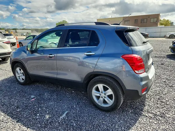 KL7CJLSB8KB918805 — 2019 Chevrolet TRAX, фото 2 с аукциона Copart, Боковая часть