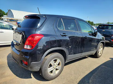 2020 Chevrolet Trax VIN KL7CJKSB2LB087832 фото 3