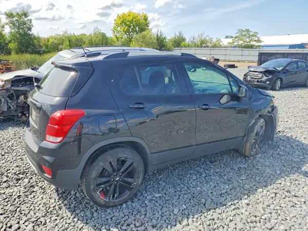 3GNCJLSBXLL216866 — 2020 Chevrolet TRAX, фото 3 с аукциона Copart 13.10.2026, Передняя часть