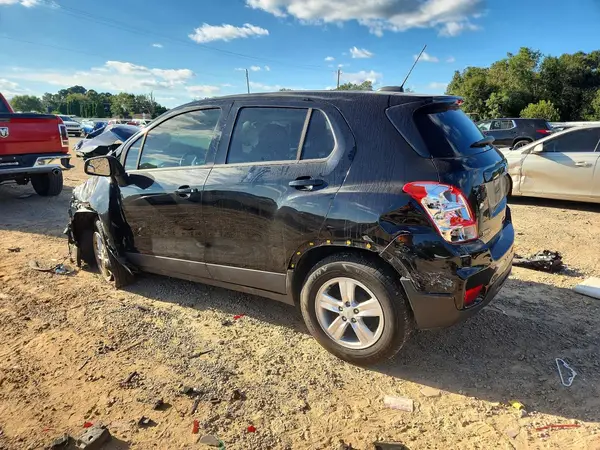 KL7CJKSB6LB075800 — 2020 Chevrolet TRAX, фото 2 с аукциона Copart, Передняя часть