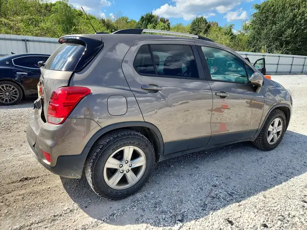 KL7CJLSM4MB370869 — 2021 Chevrolet TRAX, фото 3 с аукциона Copart, Задняя часть
